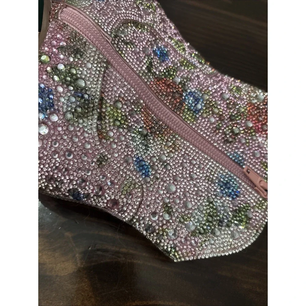 Betsey Johnson gorgeous boots